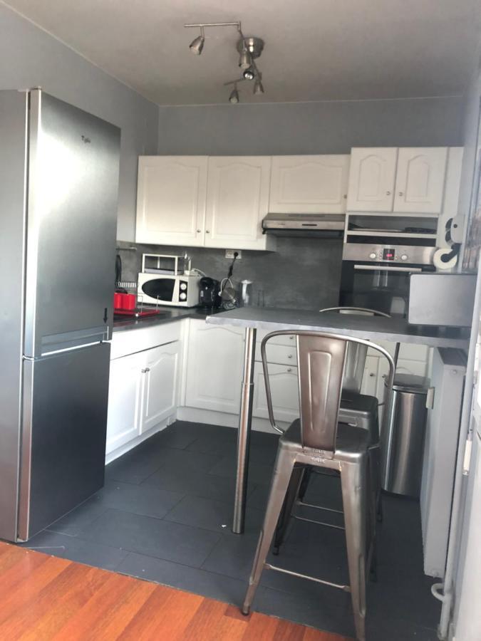 Appartement T2 - Proche RER Sartrouville Exterior foto