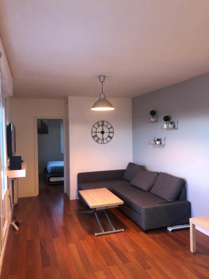 Appartement T2 - Proche RER Sartrouville Exterior foto